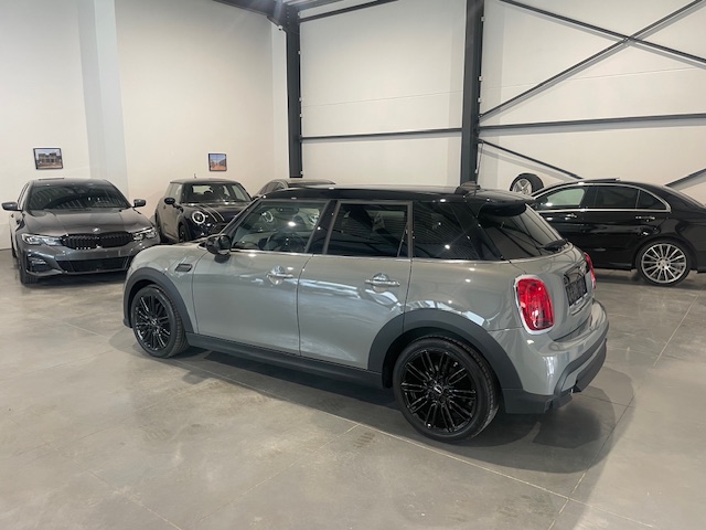 MINI Cooper 1.5i Facelift ‘2022’ met Garantie