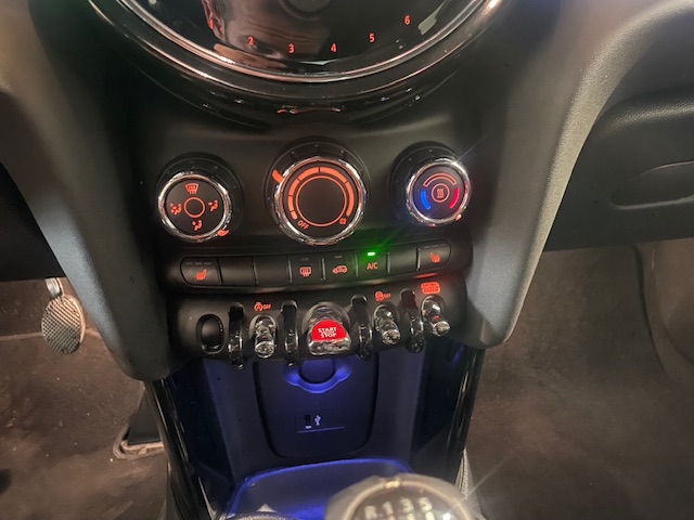 MINI Cooper 1.5i Facelift ‘2022’ met Garantie
