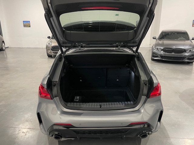 Bmw 135i xDrive F40 ‘2023’ met Garantie