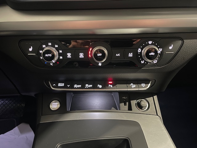 Audi Q5 35TDi S-Line Full Option met Garantie