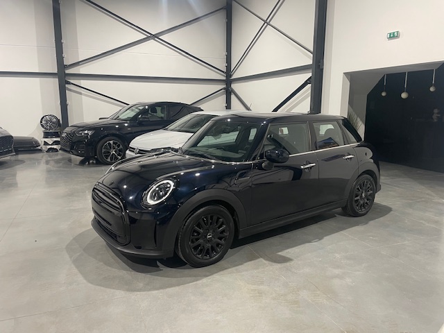 Mini Cooper 1.5i Facelift ‘2022’ met Garantie