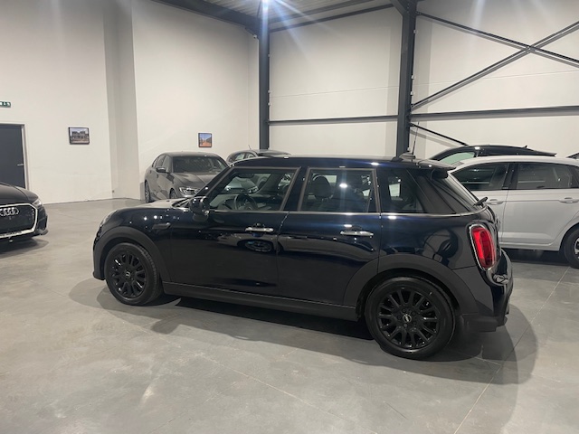 Mini Cooper 1.5i Facelift ‘2022’ met Garantie