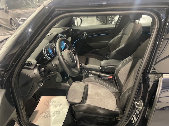 Mini Cooper 1.5i Facelift ‘2022’ met Garantie