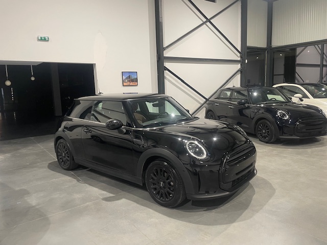 Mini Cooper 1.5i Facelift ‘2022’ met Garantie