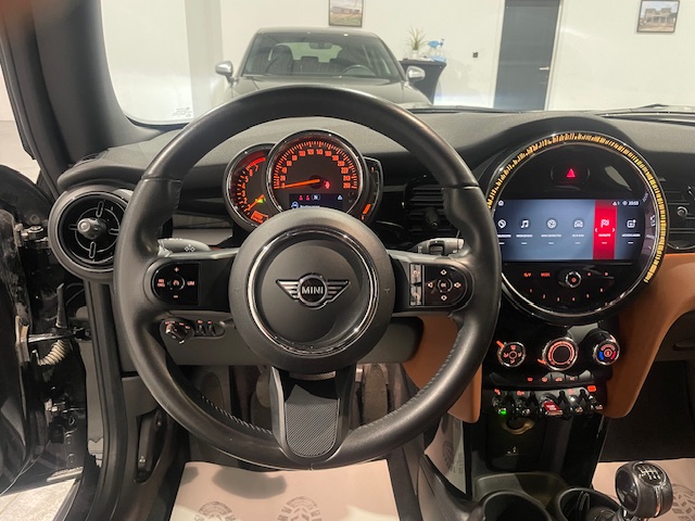 Mini Cooper 1.5i Facelift ‘2022’ met Garantie
