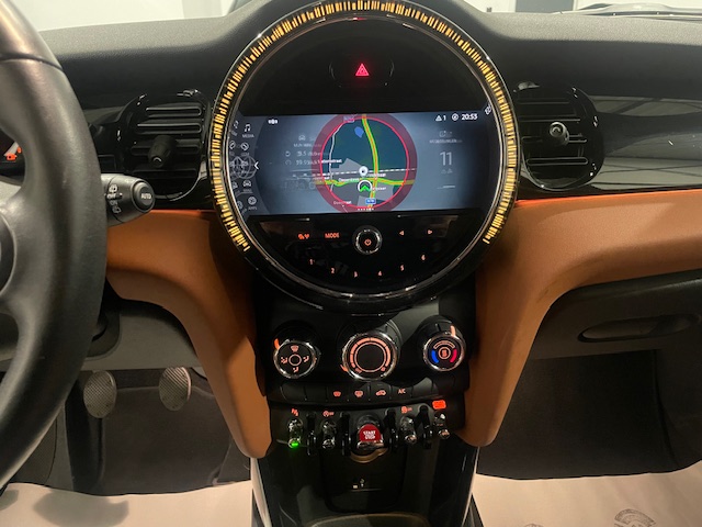 Mini Cooper 1.5i Facelift ‘2022’ met Garantie