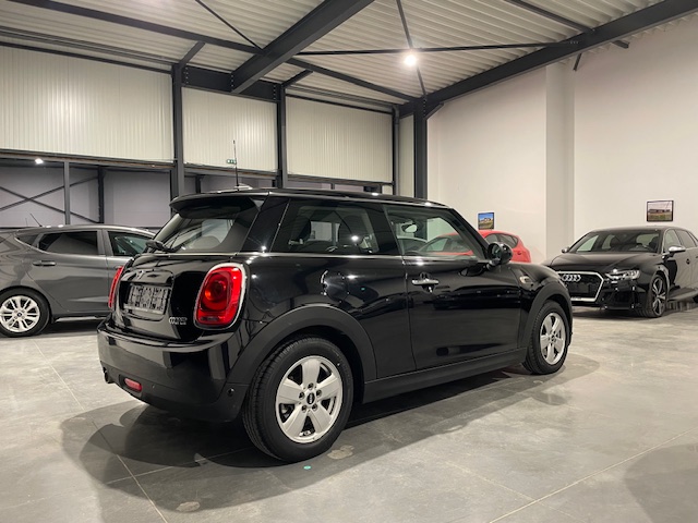 Mini Cooper 1.5i Automaat met Garantie