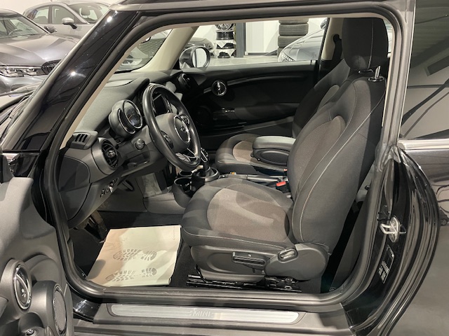 Mini Cooper 1.5i Automaat met Garantie