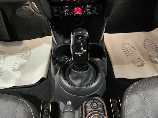 Mini Cooper 1.5i Automaat met Garantie