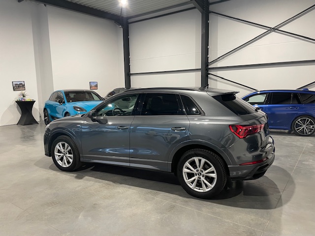 Audi Q3 35TDi S-Line ‘2022’ met Garantie