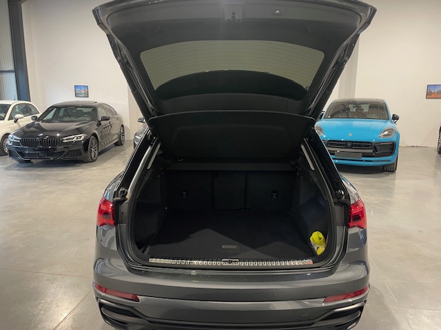Audi Q3 35TDi S-Line ‘2022’ met Garantie