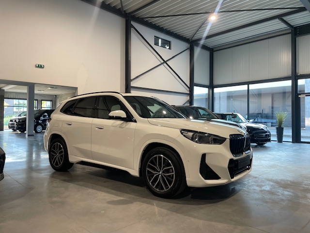 BMW X1 1.5iA M-Pack Full Option met Garantie