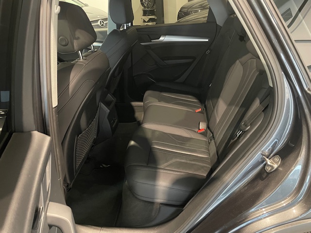 Audi Q5 35TDi S-Line ”22′ met Garantie