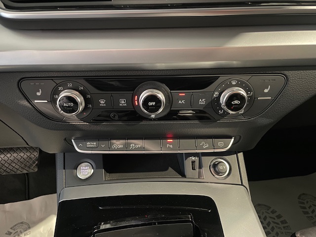 Audi Q5 35TDi S-Line ”22′ met Garantie