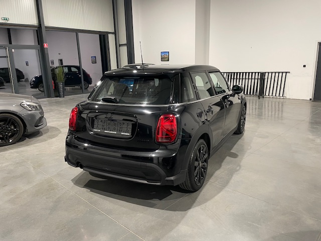 Mini Cooper 1.5i Automaat ’22’ met Garantie