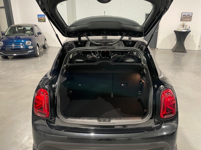 Mini Cooper 1.5i Automaat ’22’ met Garantie