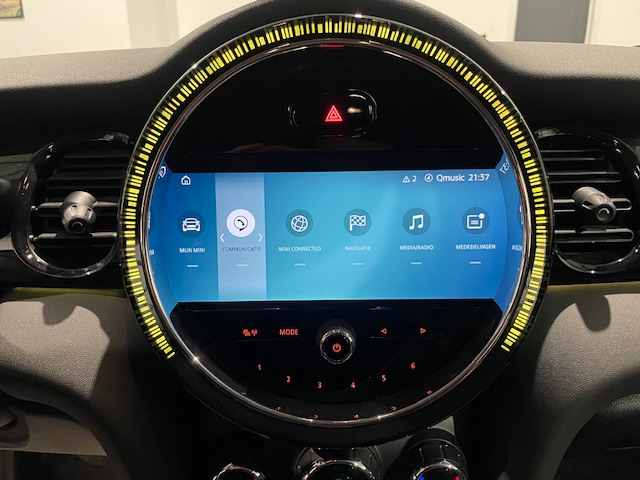 Mini Cooper 1.5i Automaat ’22’ met Garantie