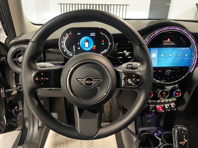 Mini Cooper 1.5i Automaat ’22’ met Garantie