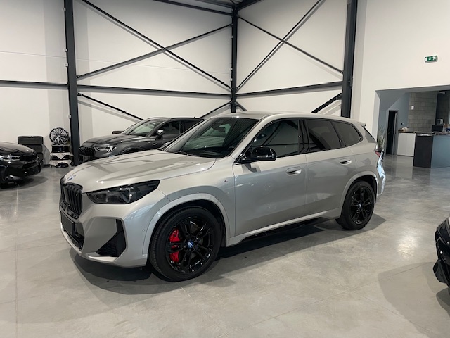 BMW iX1 xDrive30 M Sportpaket met Garantie