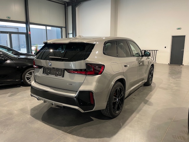 BMW iX1 xDrive30 M Sportpaket met Garantie