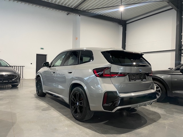 BMW iX1 xDrive30 M Sportpaket met Garantie