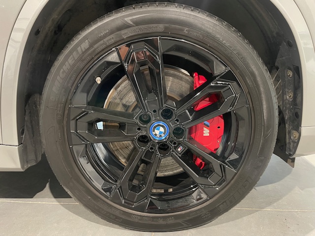 BMW iX1 xDrive30 M Sportpaket met Garantie