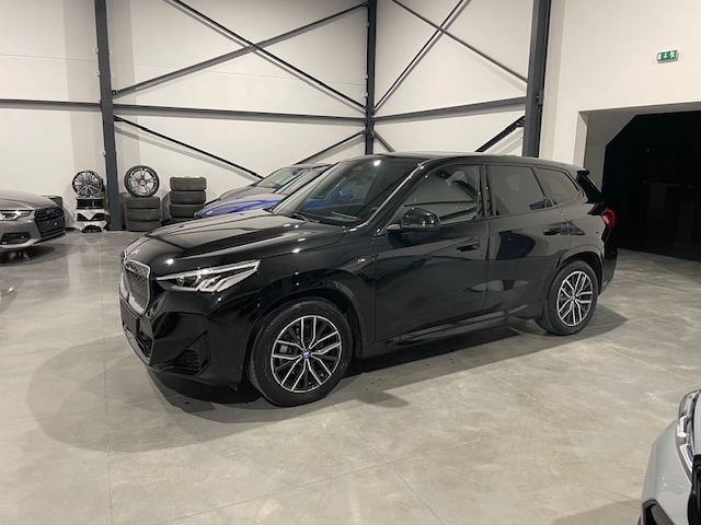 Bmw IX1 eDrive20 M-Pack met Garantie