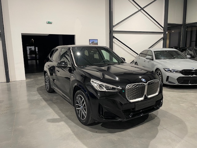 Bmw IX1 eDrive20 M-Pack met Garantie