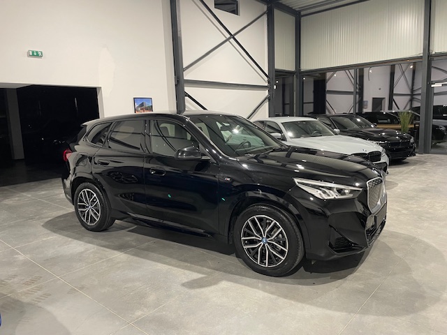 Bmw IX1 eDrive20 M-Pack met Garantie