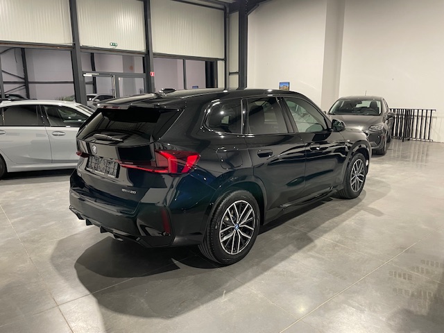 Bmw IX1 eDrive20 M-Pack met Garantie