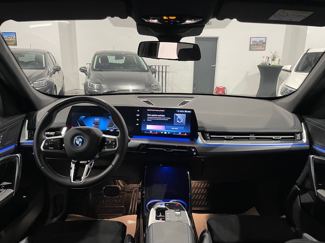 Bmw IX1 eDrive20 M-Pack met Garantie