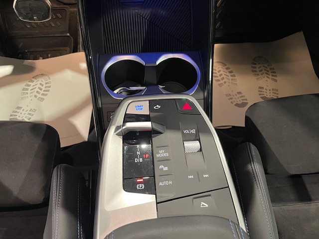 Bmw IX1 eDrive20 M-Pack met Garantie