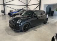 Mini Cooper 1.5i Automaat met Garantie
