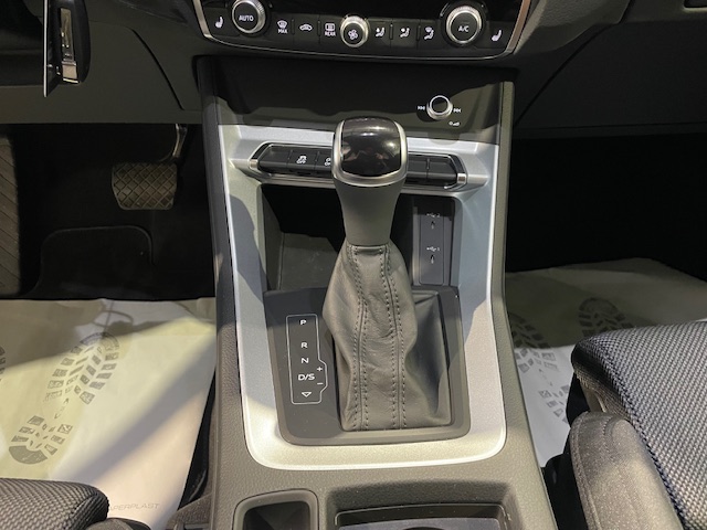 Audi Q3 1.5 TFSi S-Line met Garantie