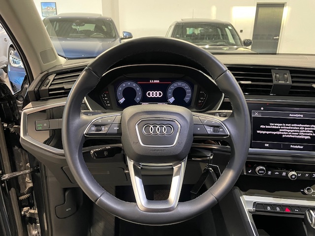 Audi Q3 1.5 TFSi S-Line met Garantie
