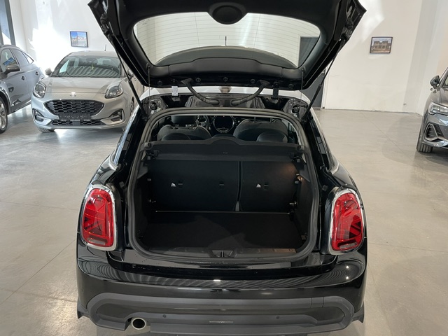 Mini Cooper 1.5i Facelift ’21 met Garantie