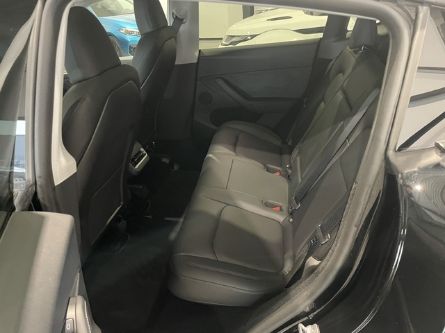 Tesla Model Y Standard Range met Garantie