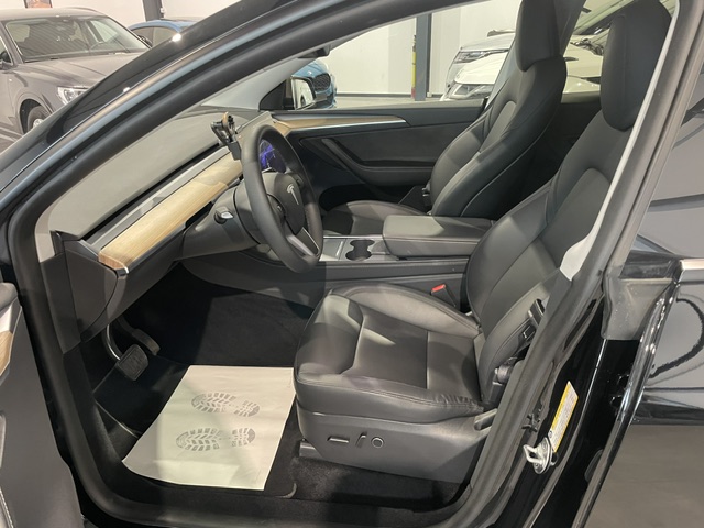 Tesla Model Y Standard Range met Garantie