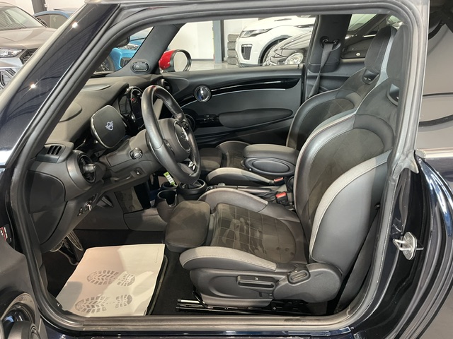 Mini Cooper JCW 2.0i ’21 met Garantie