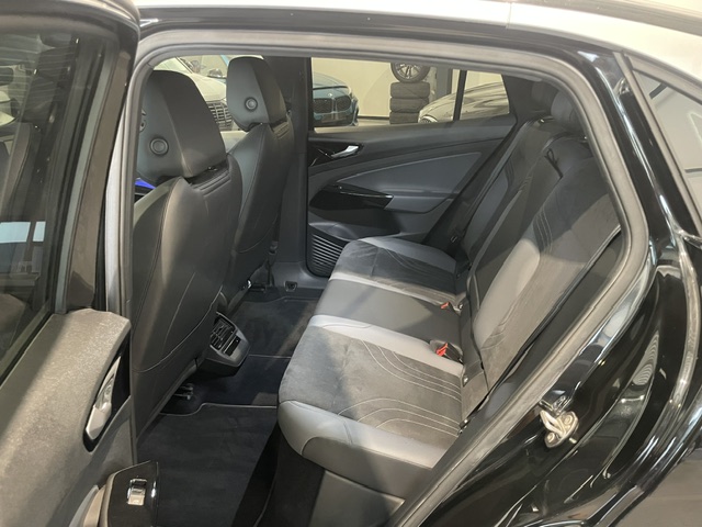 Volkswagen ID.5 Pro ’23 met Garantie