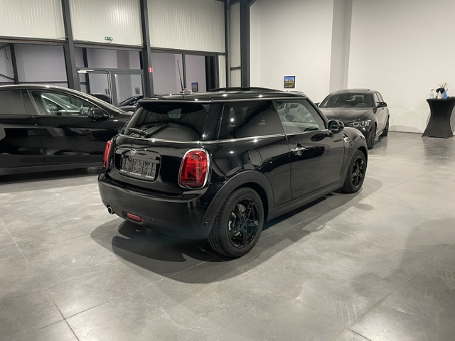 Mini Cooper 1.5i Automaat met Garantie
