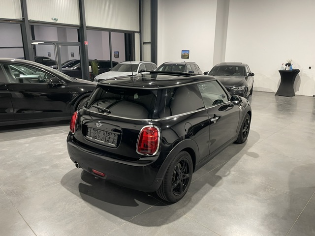 Mini Cooper 1.5i Automaat met Garantie
