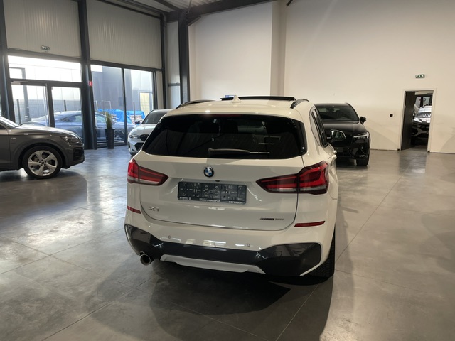 BMW X1 1.5iA M-Pack F480 ’22 met Garantie