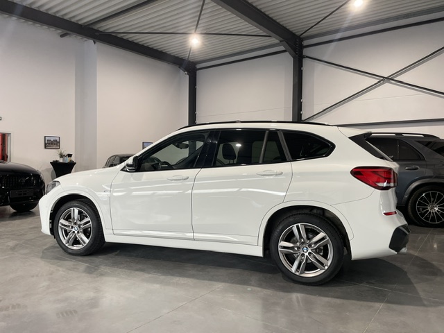 BMW X1 1.5iA M-Pack F480 ’22 met Garantie