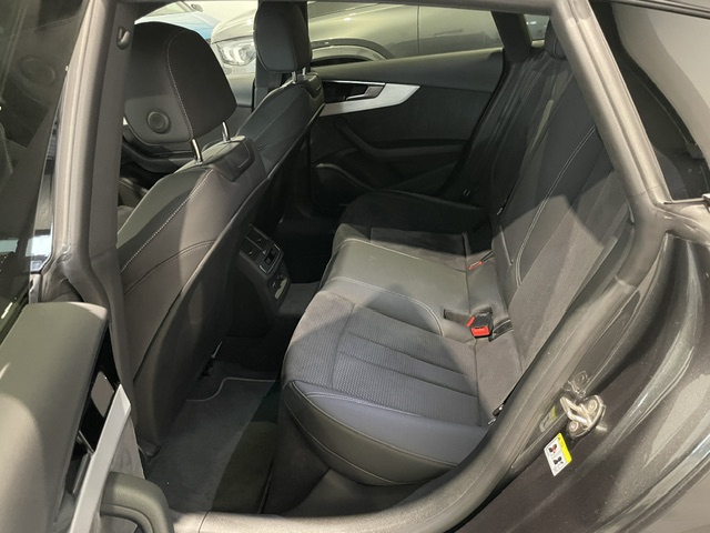 Audi A5 2.0TFSI S-Line ’23 met Garantie