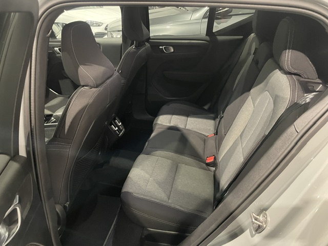 Volvo XC40 2.0i MHEV ’24 met Garantie