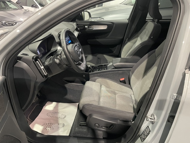 Volvo XC40 2.0i MHEV ’24 met Garantie